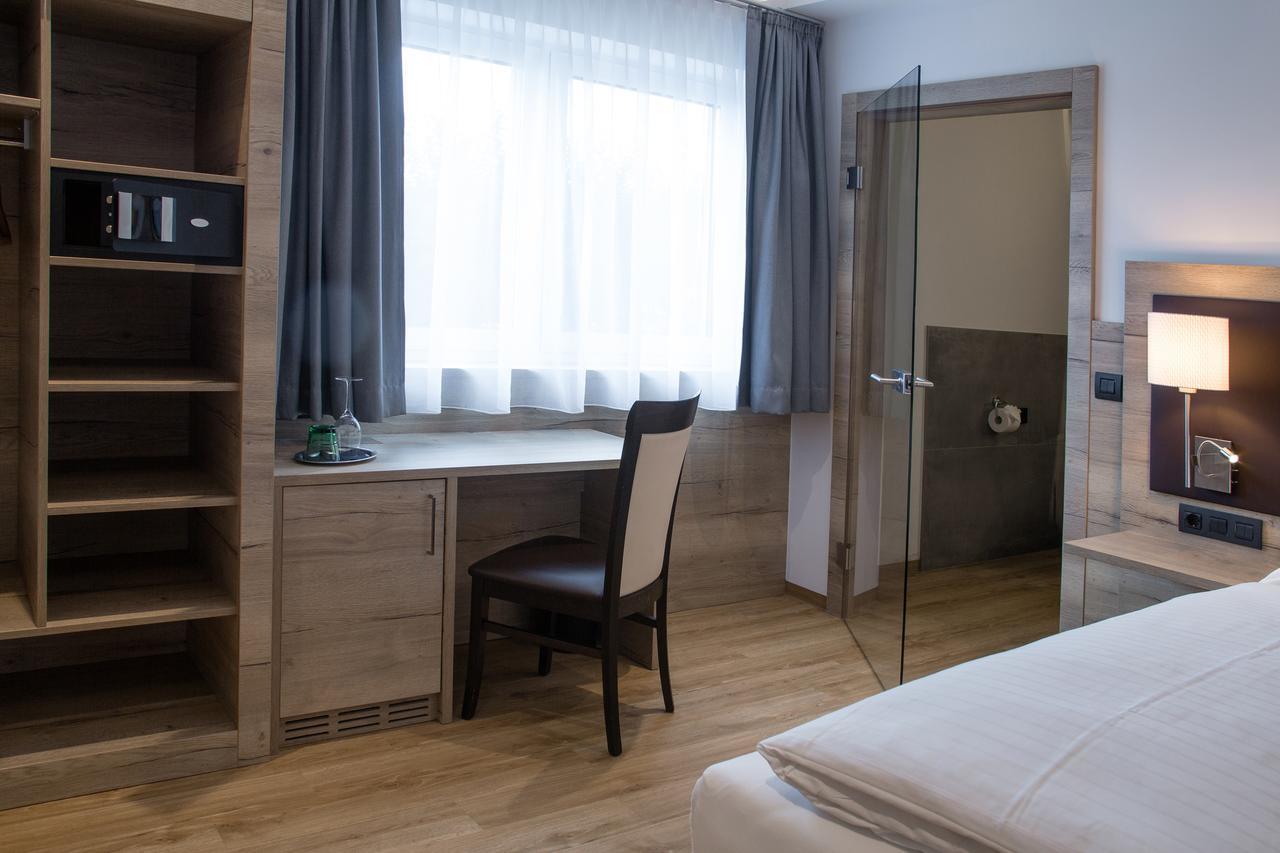 Patrix Hotel, Restaurant, Bar Frankenburg am Hausruck Экстерьер фото